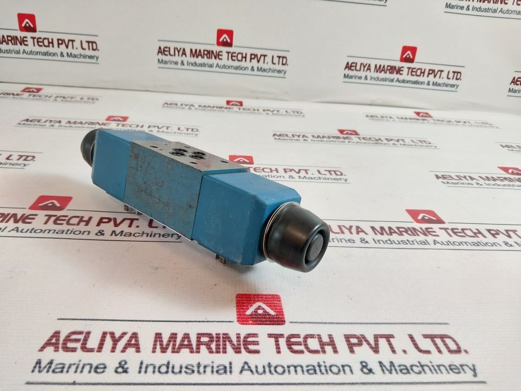 Vickers Dg4V 3 6C H M U1 D6 60 En38 Solenoid Directional Control Valve 1