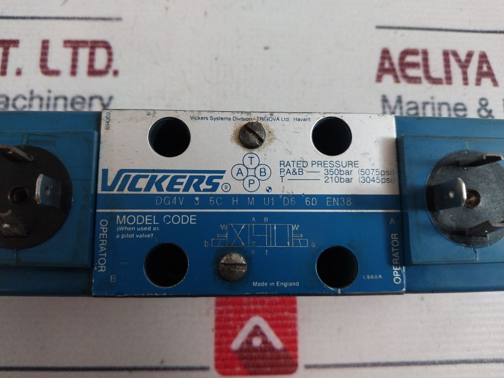 Vickers Dg4V 3 6C H M U1 D6 60 En38 Solenoid Directional Control Valve 1