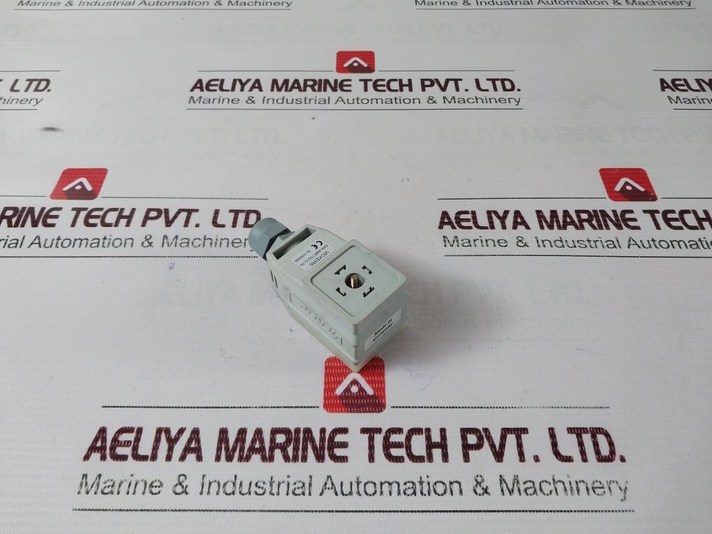 Vickers Ehh-amp-702-c-20 Power Plug Connector