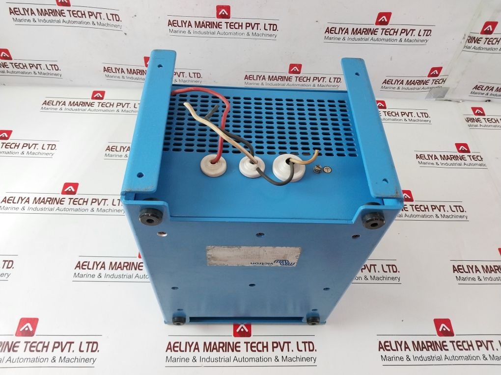 Victron Phoenix 24/750 Sinewave Inverter 750 Watt