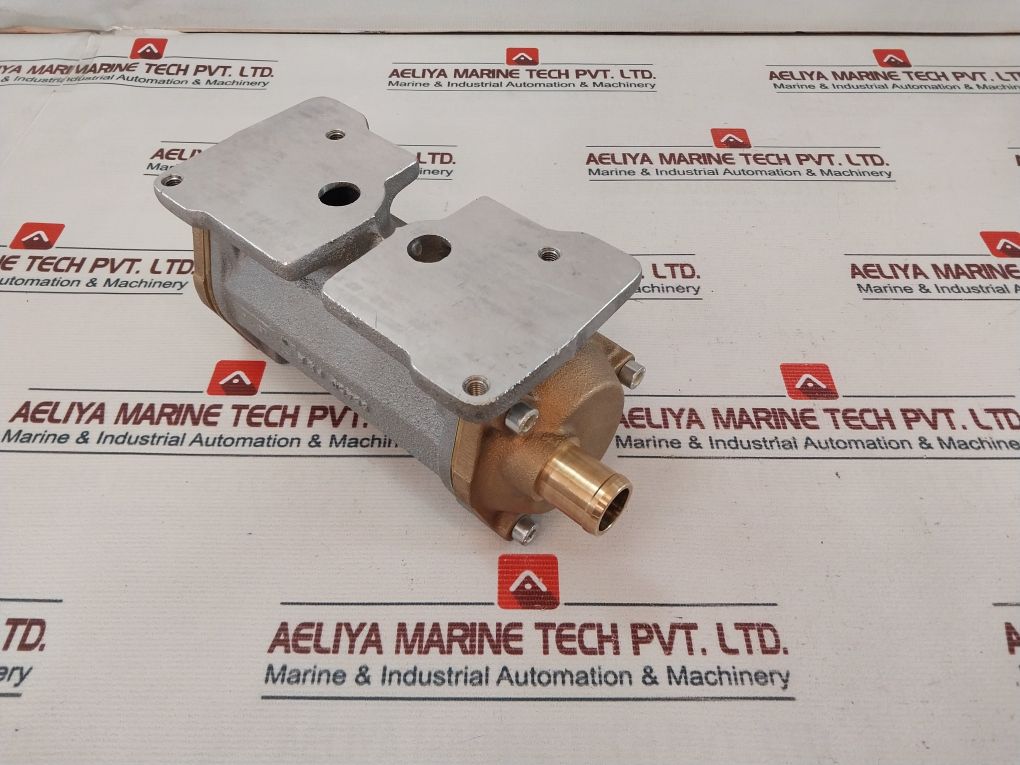 Volvo 861600 Oil Cooler Housing