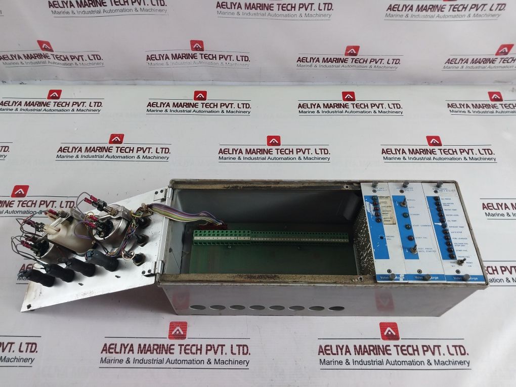 Volvo Penta Type 2700 Engine Controller 0-10 Kg/Cm2 0-150 Psi
