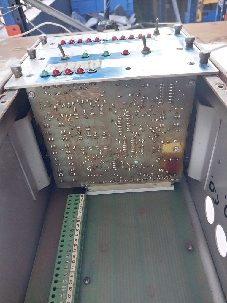 Volvo Penta Type 2700 Engine Controller 0-10 Kg/Cm2 0-150 Psi