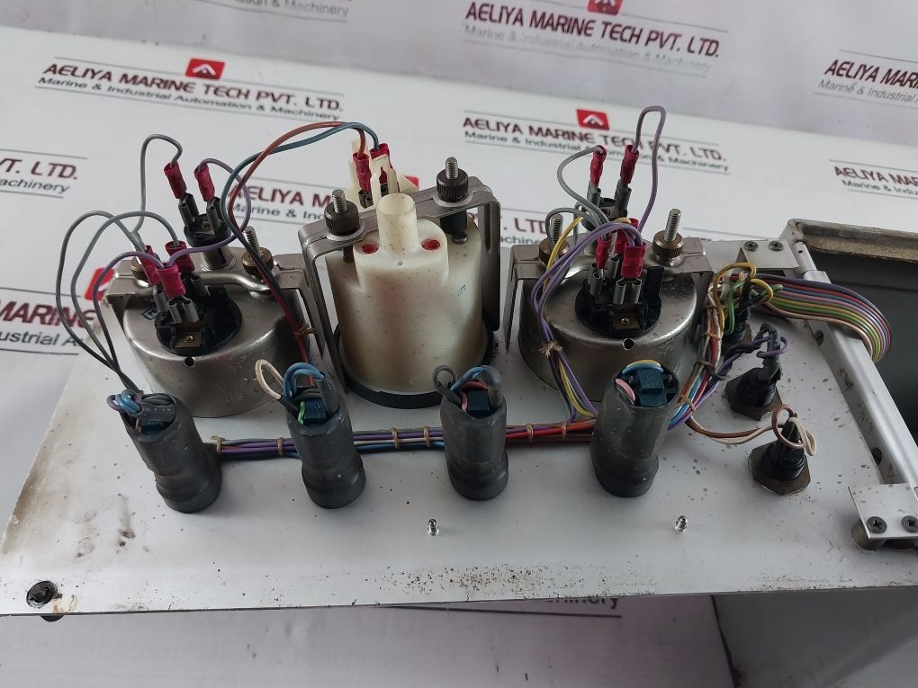 Volvo Penta Type 2700 Engine Controller 0-10 Kg/Cm2 0-150 Psi