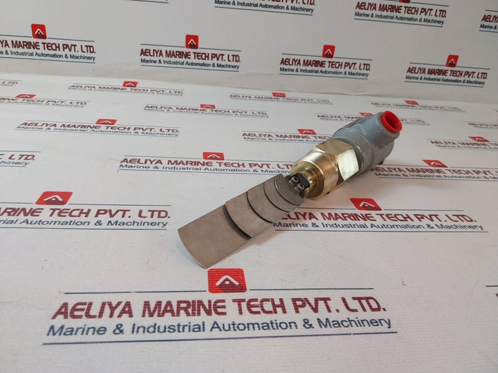 W.E.Anderson V4-2-d-u Flow Switch