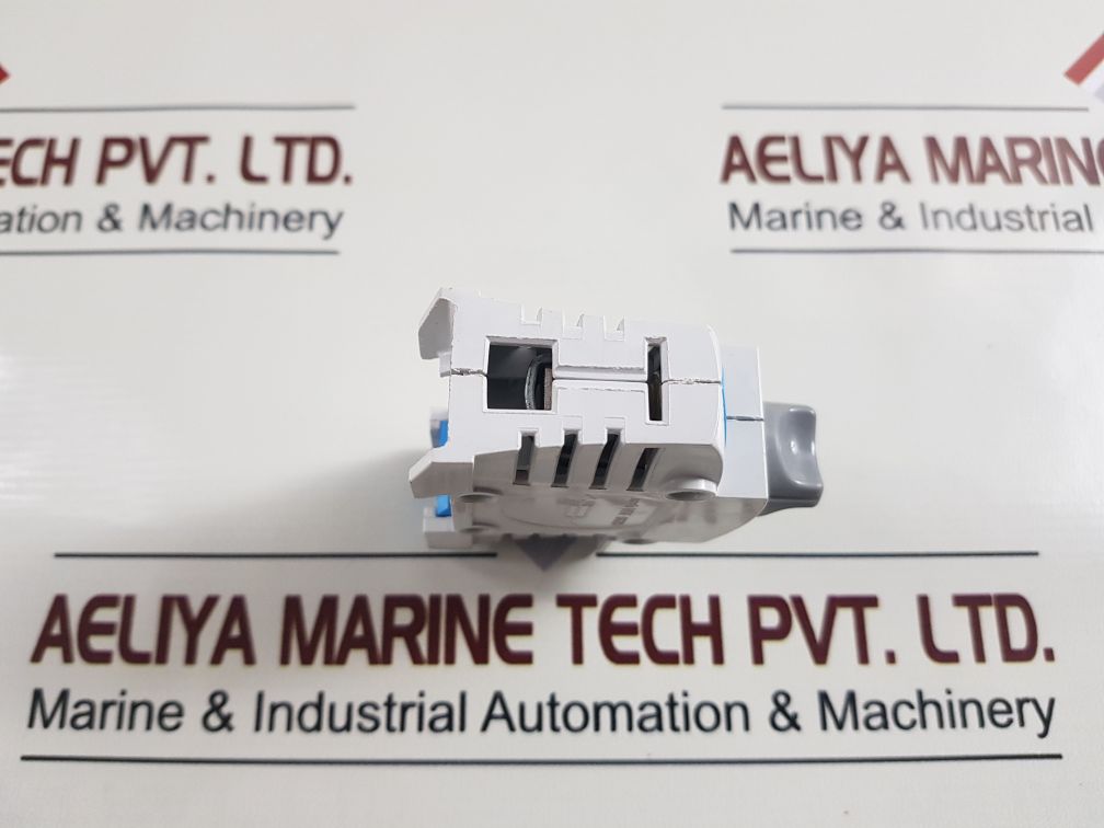 Wöhner 63A 400V Fuse Socket