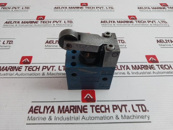 Wabco 3630070010 Pneumatic Directional Valve
