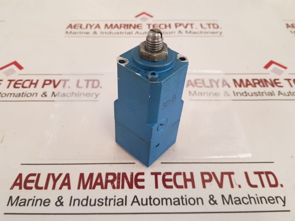 Wabco 3712090050 Directional Control Valve