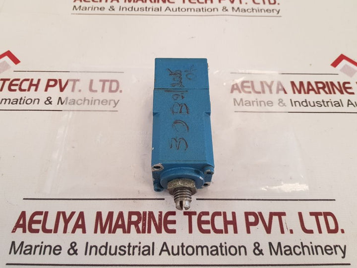 Wabco 3712090050 Directional Control Valve