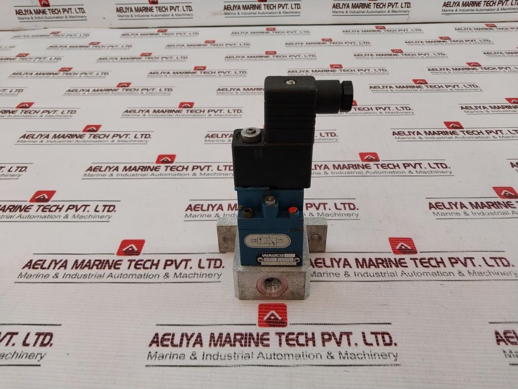 Wabco 3722250220 Pneumatic Directional Valve 10Bar Max,24V