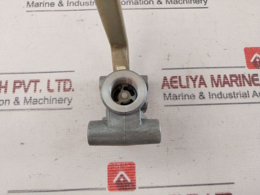 Wabco 4520021070 Shut Off Valve