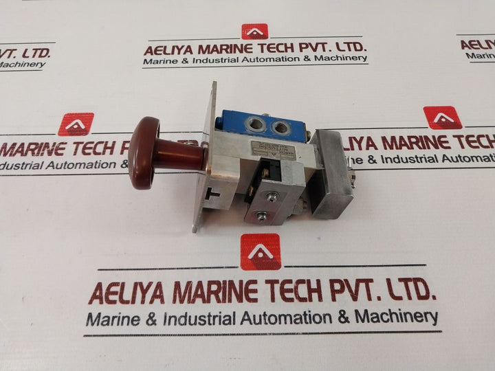 Wabco 5630700000 Zc-d Pull Up & Twist Lock