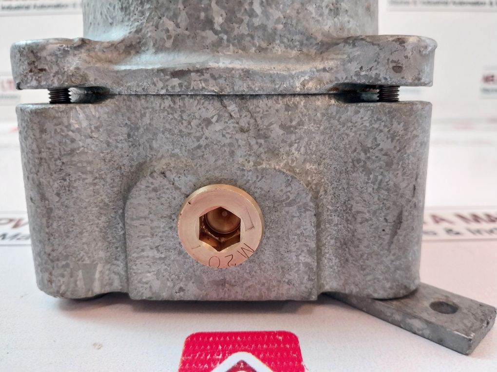 Walsall E116 Weatherproof Push Button