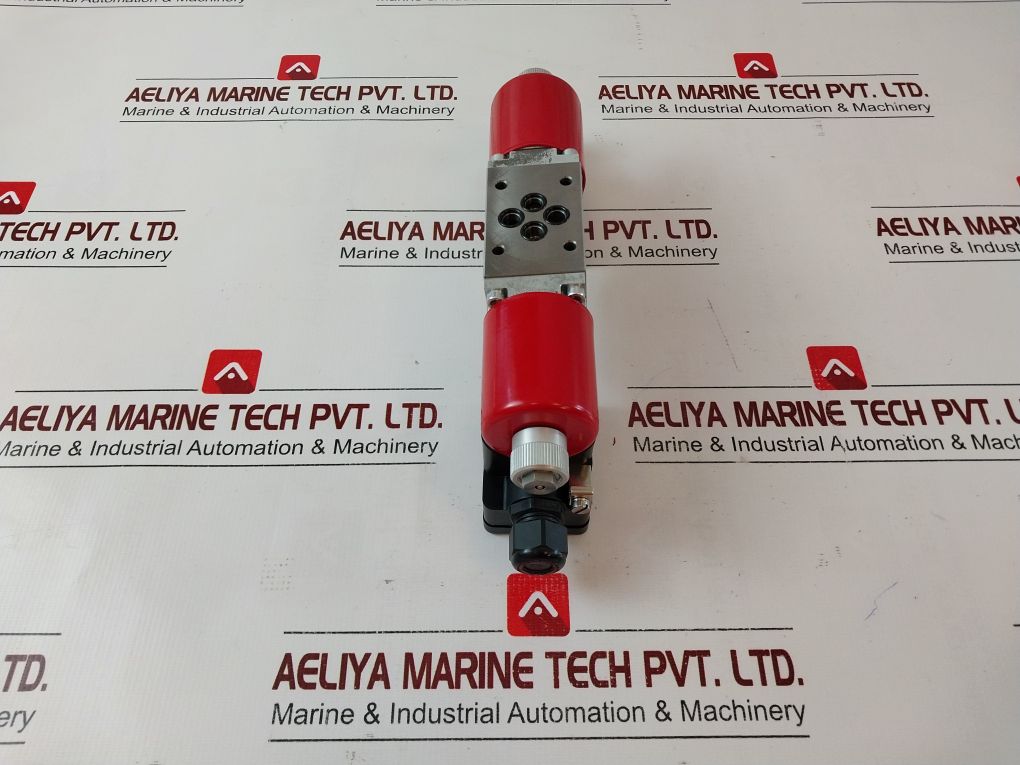 Wandfluh 118.195.024L Solenoid Directional Valve 2A52W