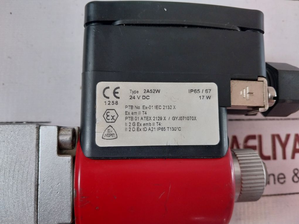 Wandfluh Aex32061A/T4-hb6-k9S1788 Valve With 118.195.024L Coil 2A52W