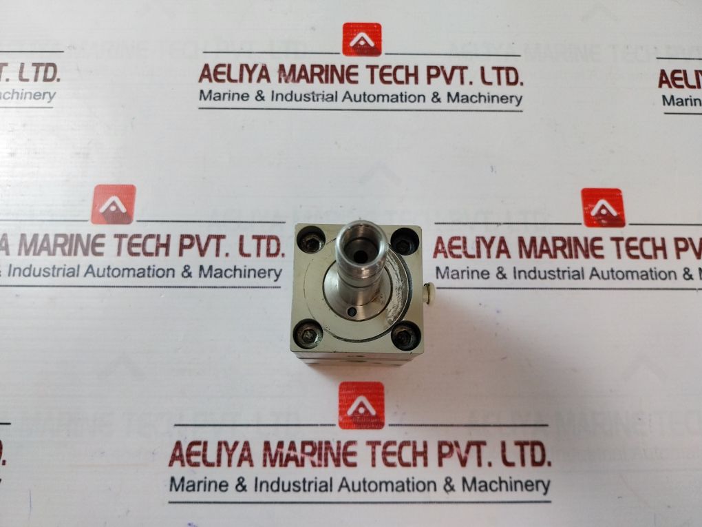 Wartsila 123.713.00 Type 2489 Block Clamp Cylinder
