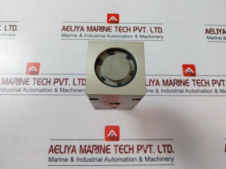 Wartsila 123.713.00 Type 2489 Block Clamp Cylinder