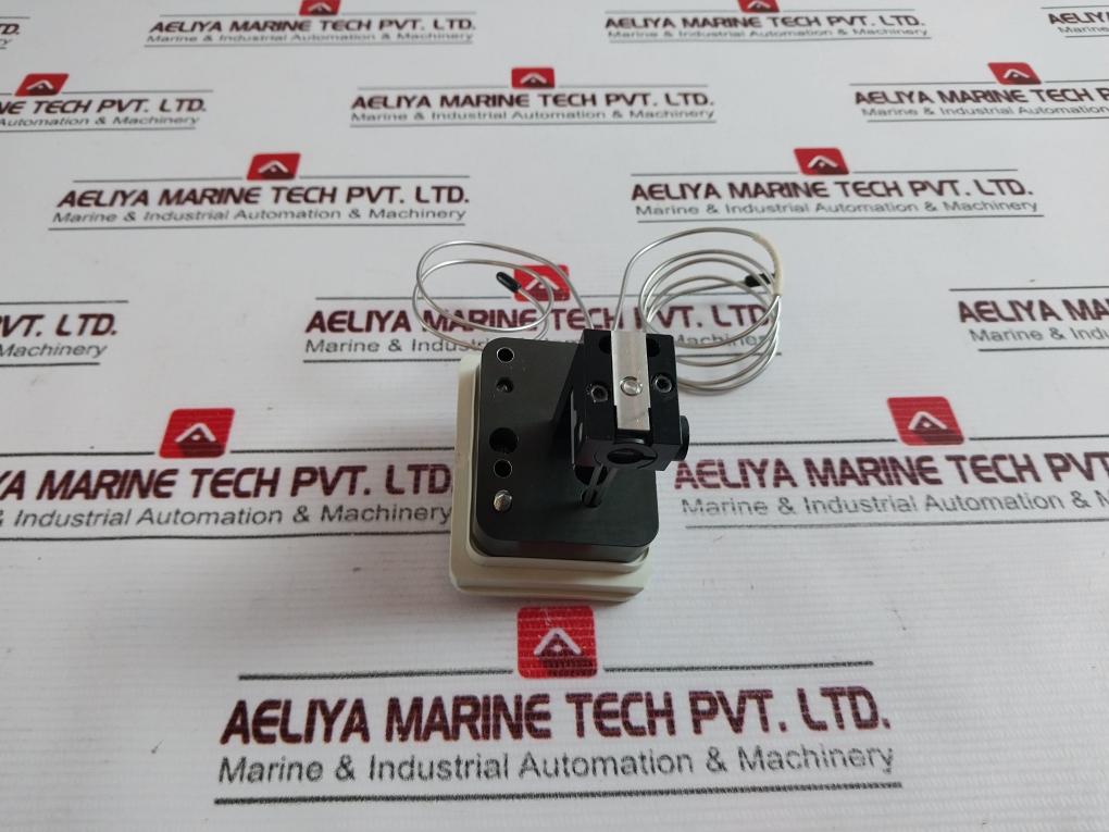 Waters 145 Psi Max Pressure Flow Cell Assembly Holder