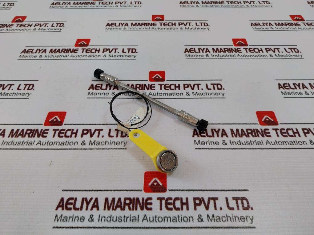 Waters 186002852 Acquity Uplc Beh Shield Rp18 Column 1.0 X 100Mm