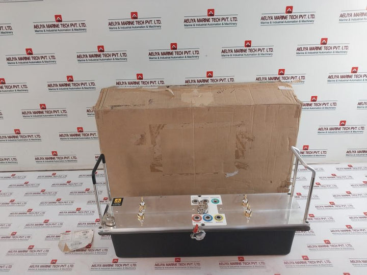 Waters 700004644 Edwards Lid Assembly 289003664