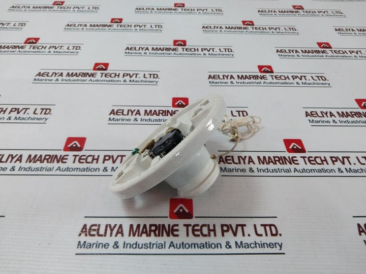 Weico 8407D-7P Lamp Holder 15A 125V 250W