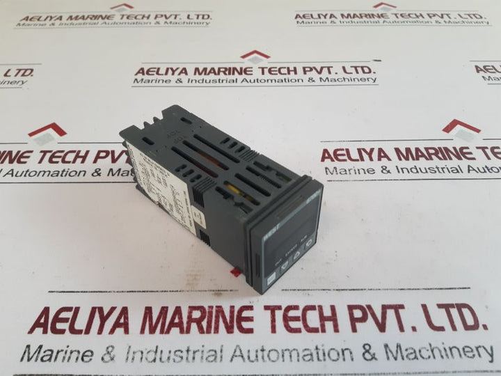 West 6700+ Temperature Controller P6700
