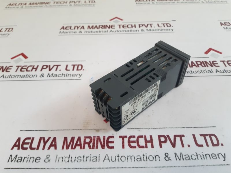West 6700+ Temperature Controller P6700
