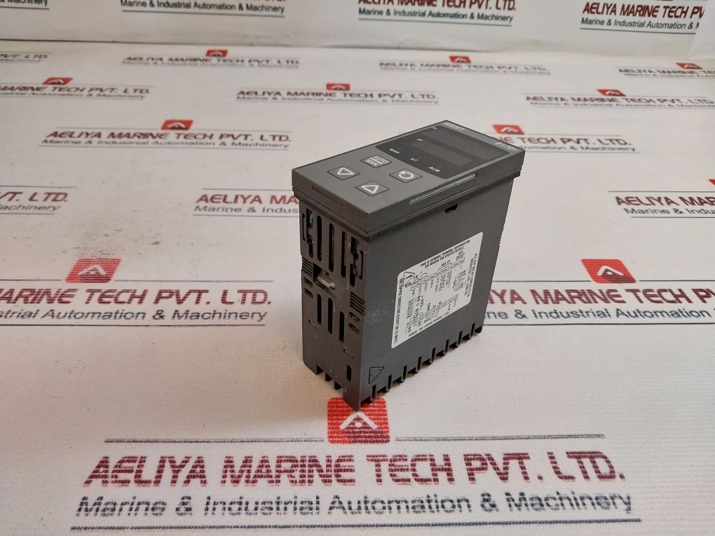 West 8170+ Single Loop Temperature Controller