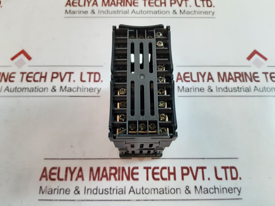 West P8010 Panel Meter
