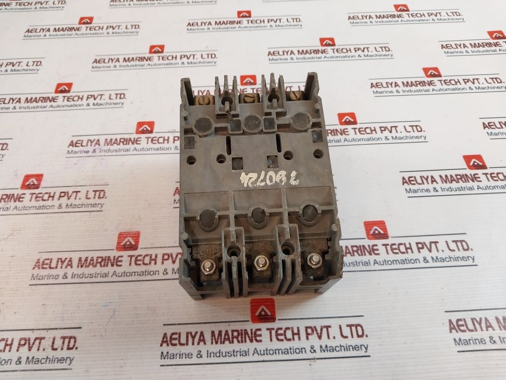 Westinghouse Hfb3015 Circuit Breaker 600 Vac