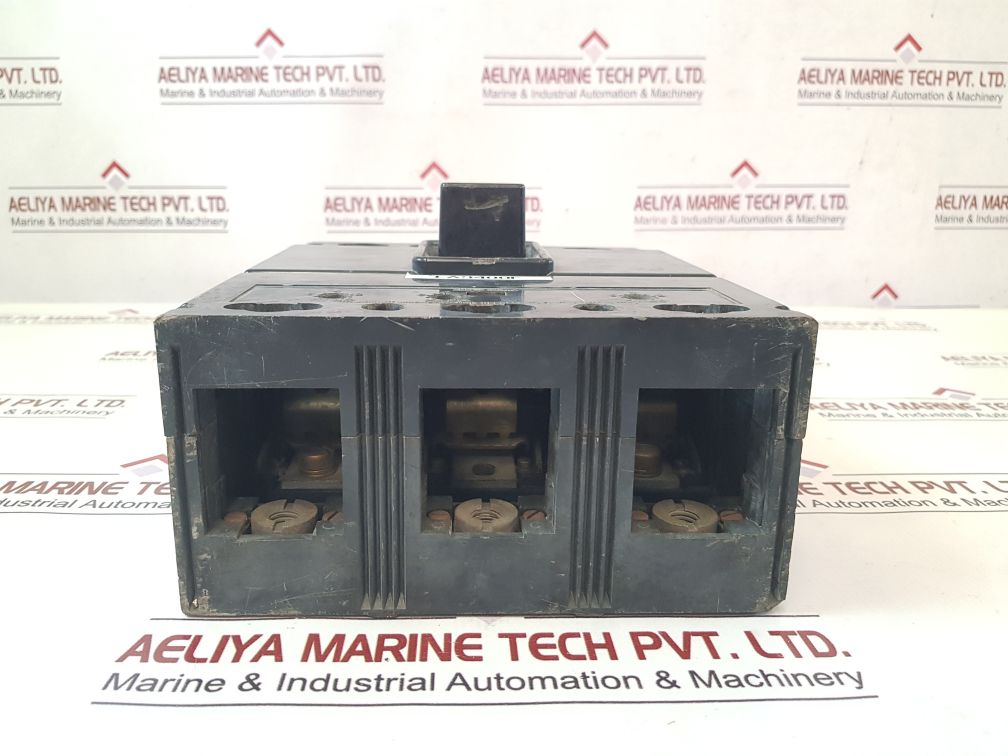 Westinghouse La3400F Circuit Breaker
