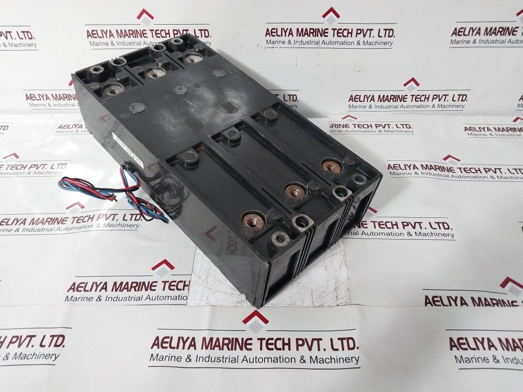 Westinghouse Ma3800F Circuit Breaker 3 Pole 600V Ac 800A Max.