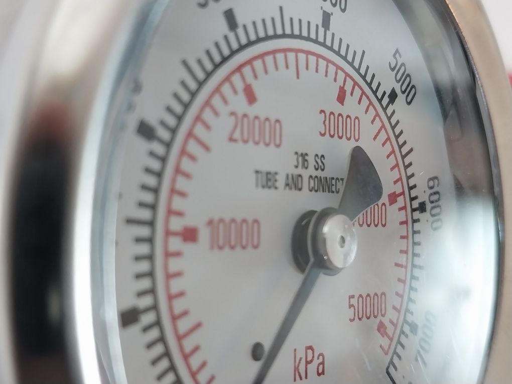 Wika 0-7500Psi/Kpa Pressure Gauge 232.53 2.5”