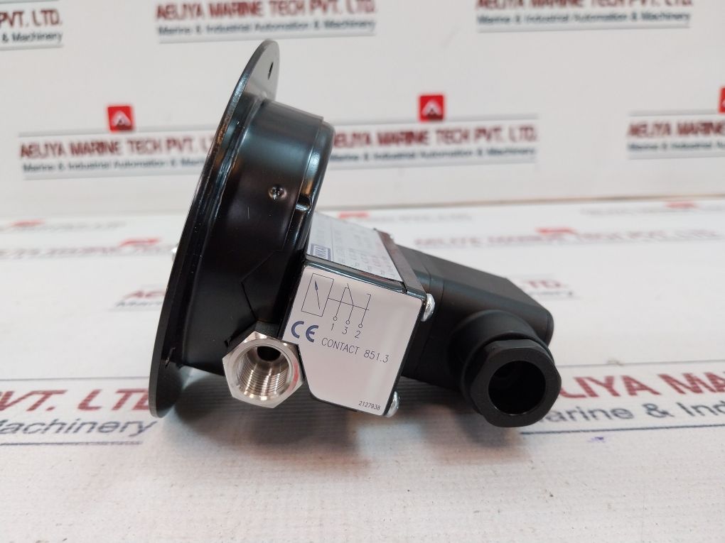 Wika 700.01.080 Differential Pressure Gauge 0-23 Psi