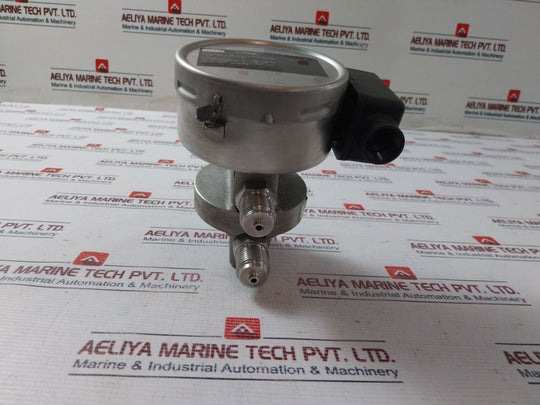 Wika 897.01.1998 Differential Pressure Transmitter 10-30 Vdc 0-100 Mbar