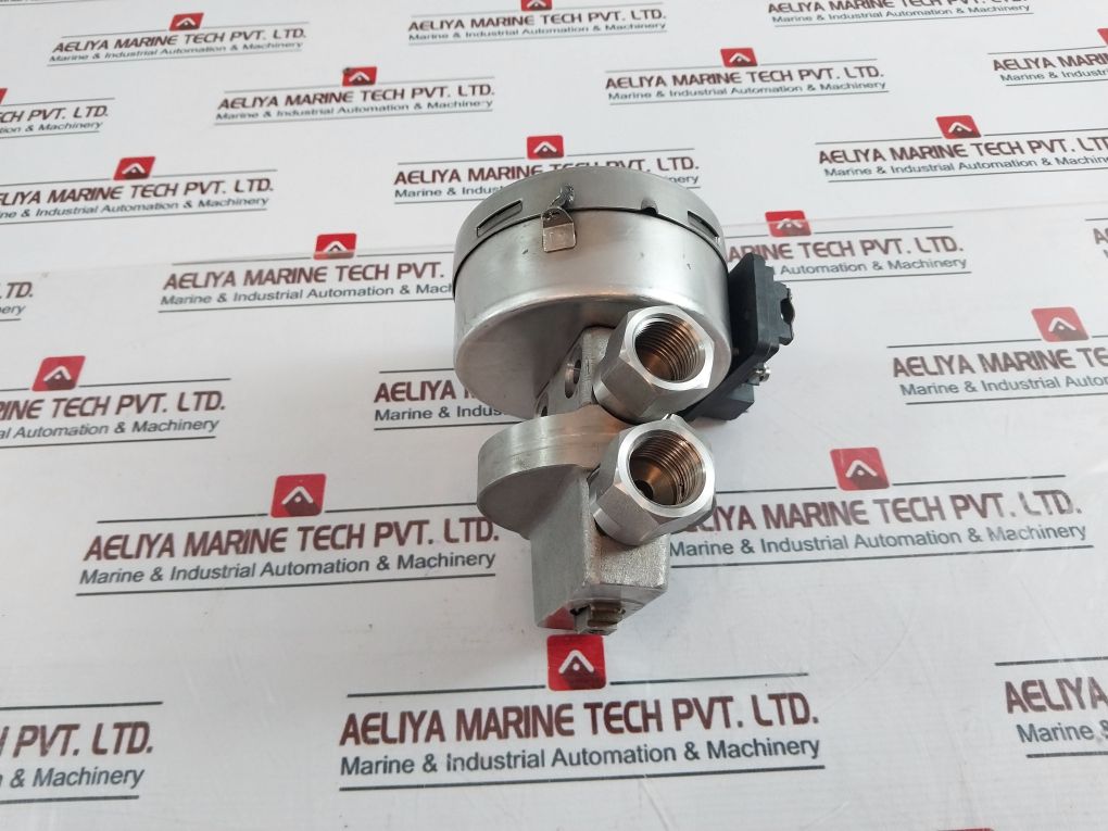 Wika 897.01.1998 Differential Pressure Transmitter 10-30Vdc 4-20Ma