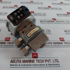 Wika 897.01.1998 Differential Pressure Transmitter 10-30Vdc 4-20Ma