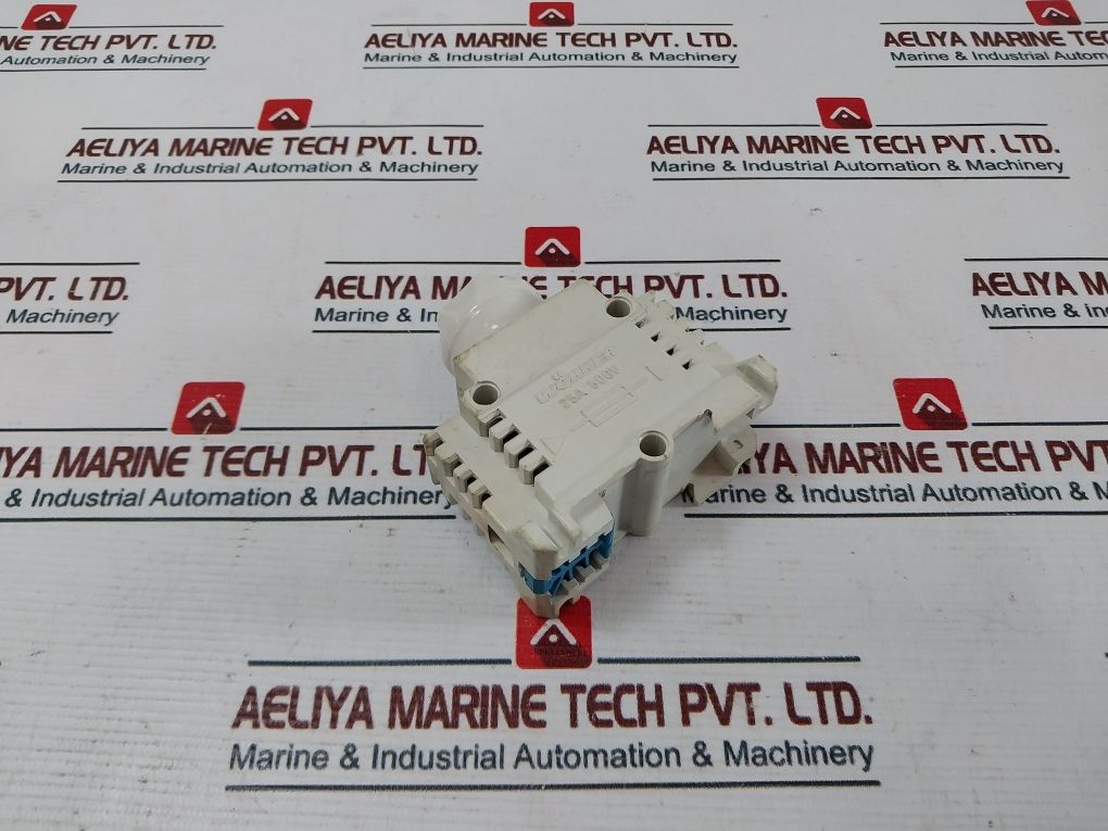 Wohner 25A 500V Fuse Holder