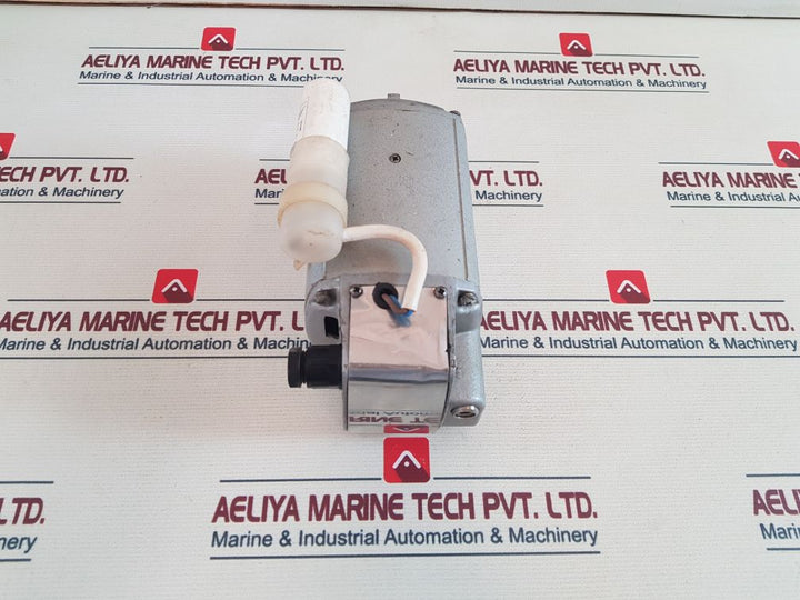 Wynstruments Wyn64 Marine Window Wiper 210/250 Volts