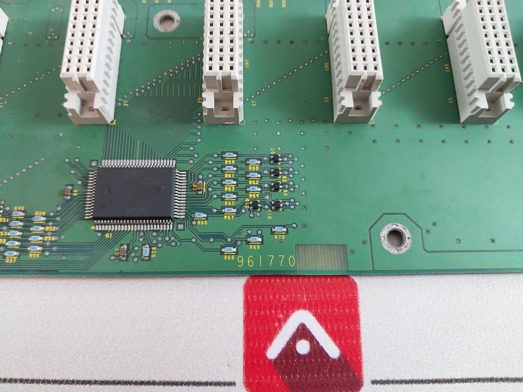 Allen Bradley X1746-a7 961770 Rack Base