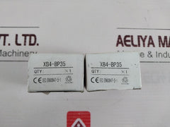Lot Of 5X Xb4-bp35 Iec/En60947-5-1 Push Button Switch Xb4-be101