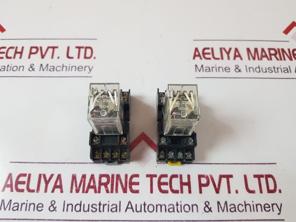 Y.M Tech Ym4-l Relay With Base
