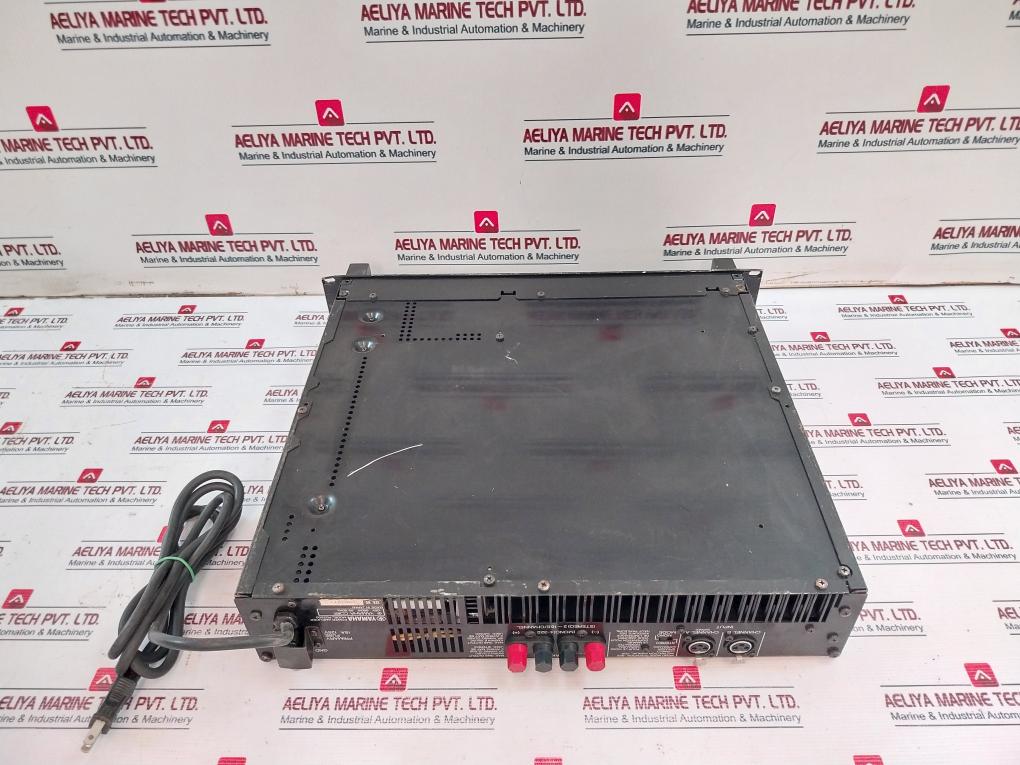 Yamaha Pd2500 Power Amplifier 100V 680W 50/60Hz