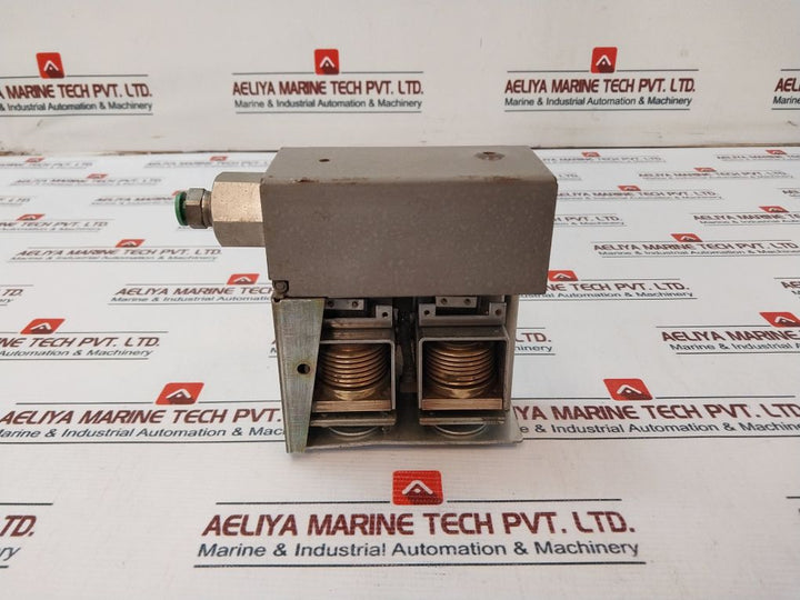 Yamatake-honeywell Nz2-21-x Micro Limit Switch R6709941020