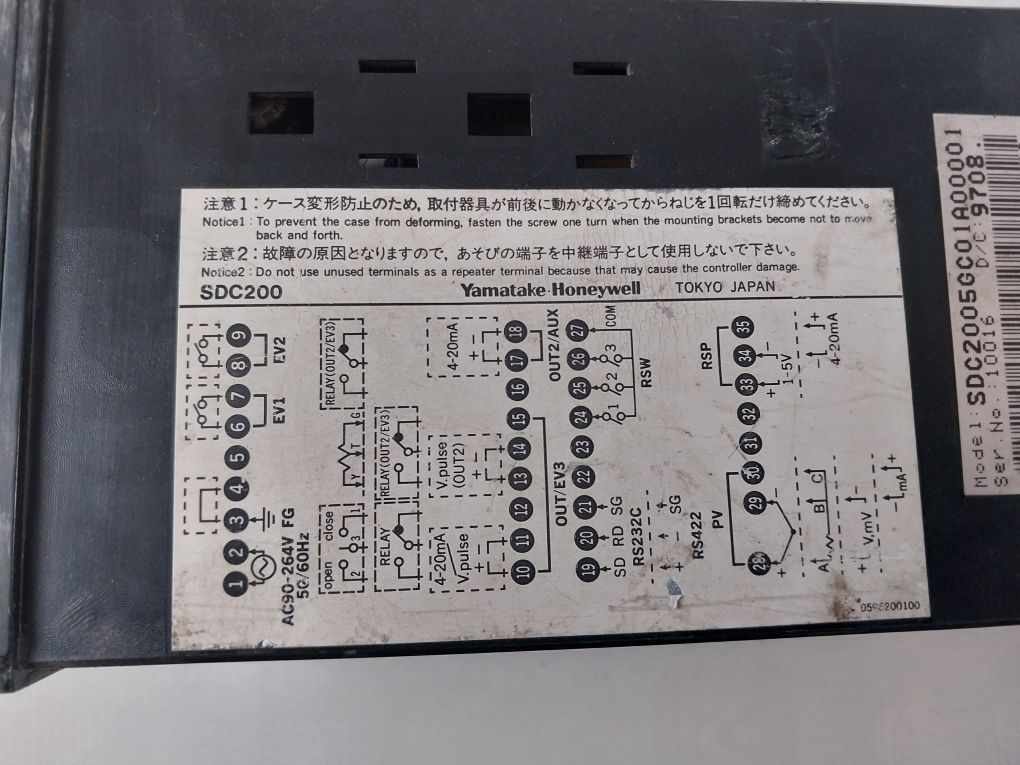 Yamatake-honeywell Sdc200 Digital Temperature Controller Sdc2005Gc01A00001