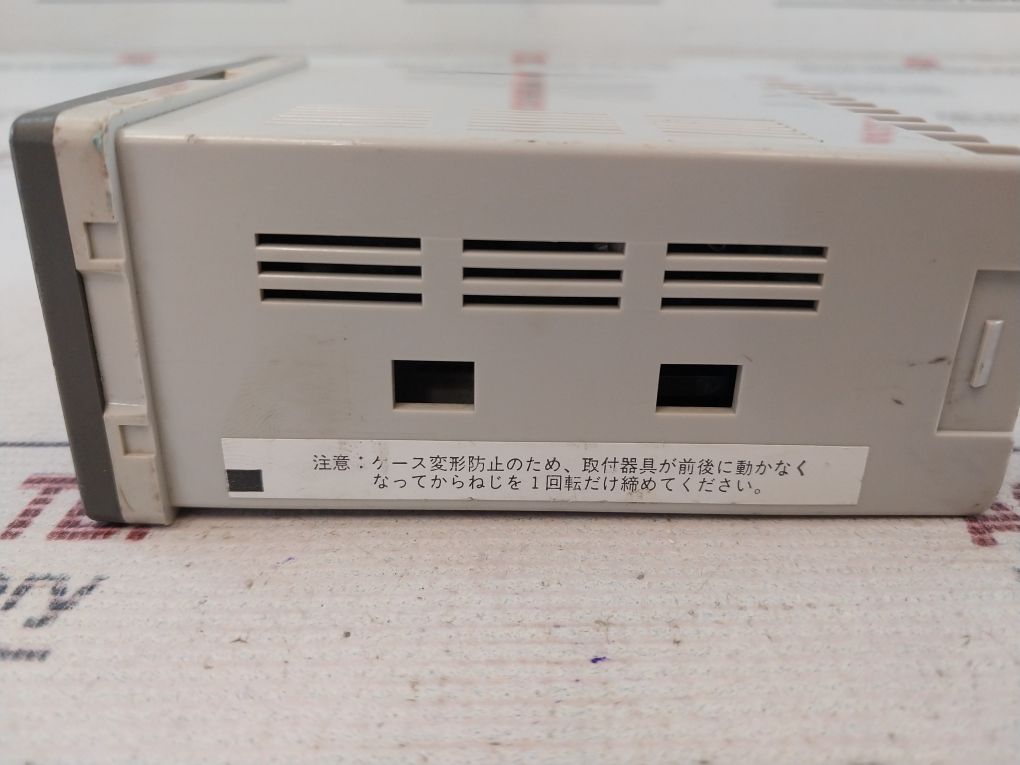 Yamatake-honeywell Sdc20 Temperature Controller