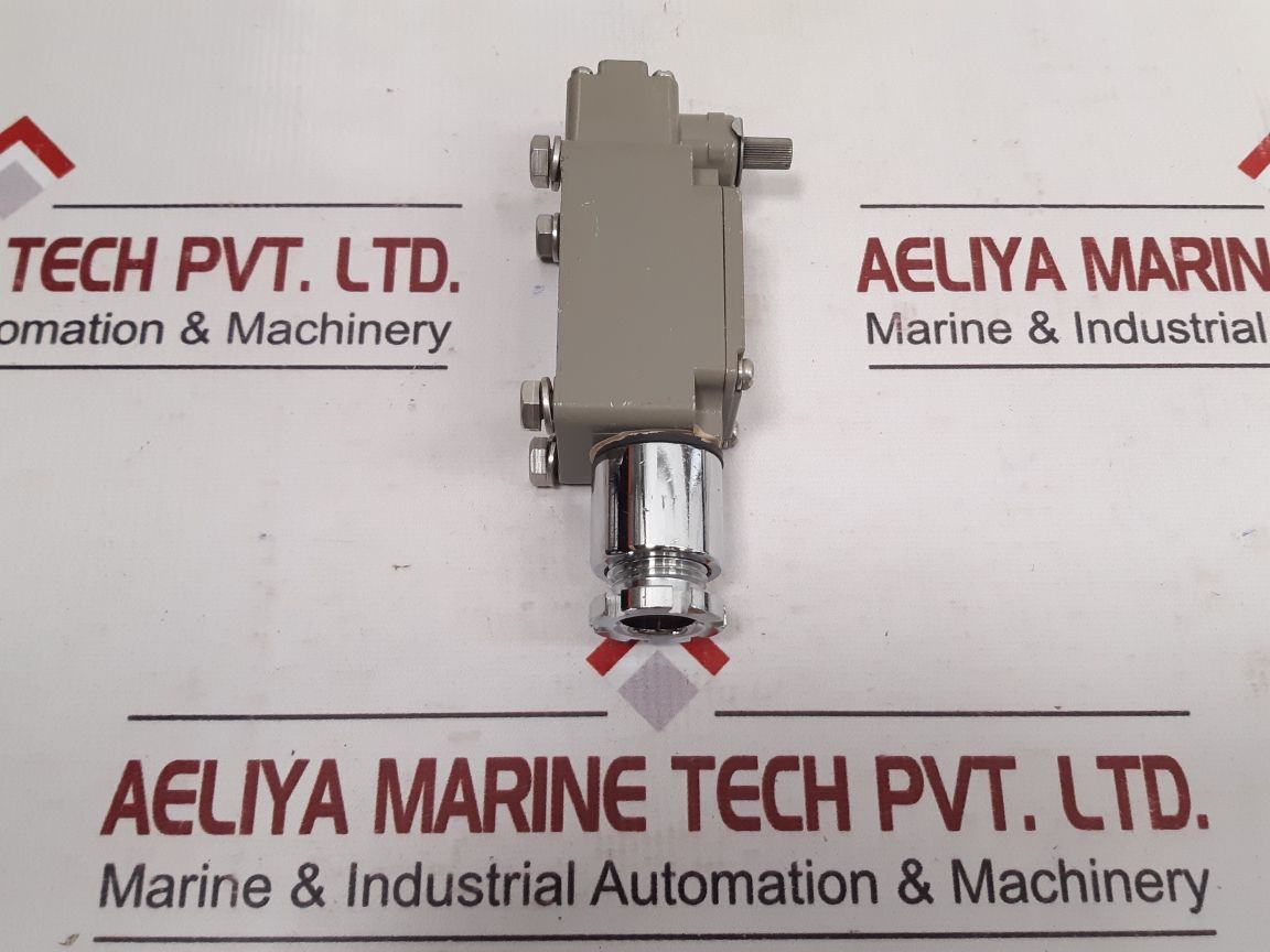 Yamatake 1Ls2-jm Limit Switch