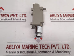 Yamatake 1Ls2-jm Limit Switch