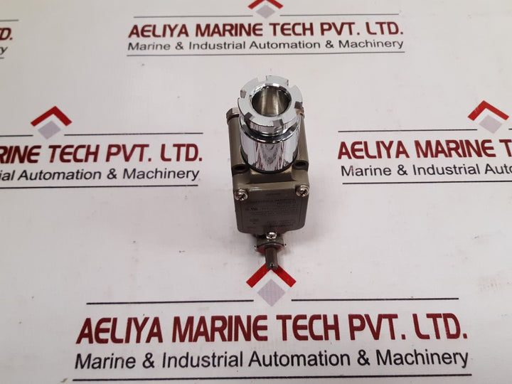 Yamatake 1Ls2-jm Limit Switch