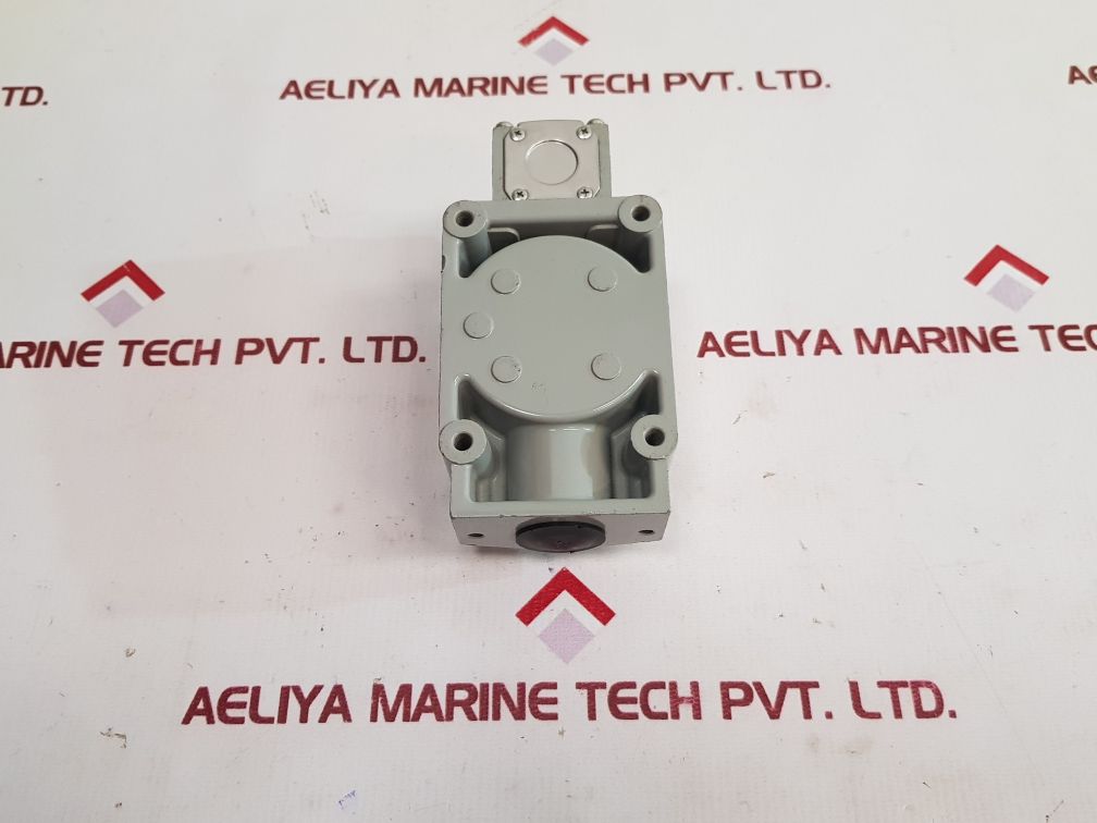 Yamatake 1Lx5003-r Explosion Proof Switch